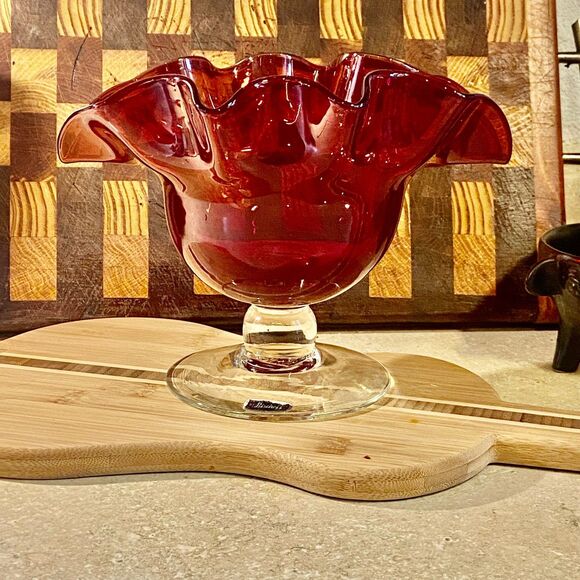 Vintage Bischoff Amberina ruffled compote bowl marked red hand made art glass - Picture 3 of 10